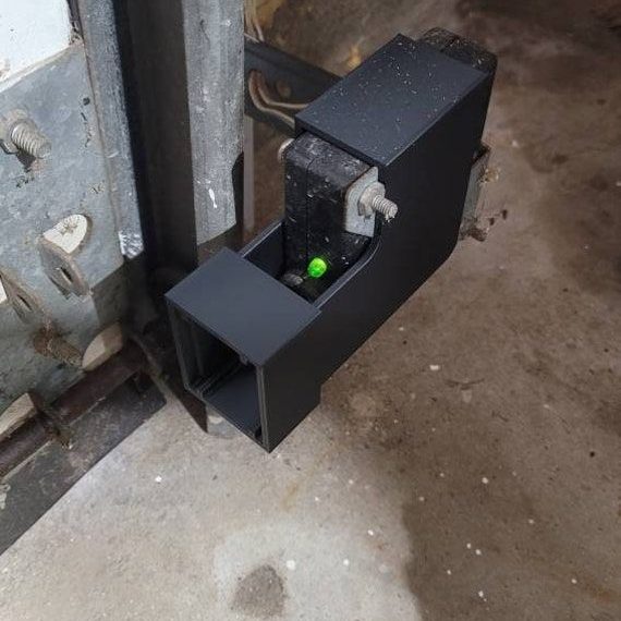 What Are Garage Door Sensor Lights and How Do They Work?